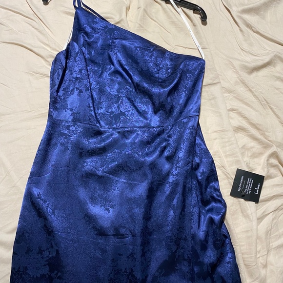 Lulus Desirable Dream Satin Jacquard Halter Neck Midi Dress - Picture 5 of 6